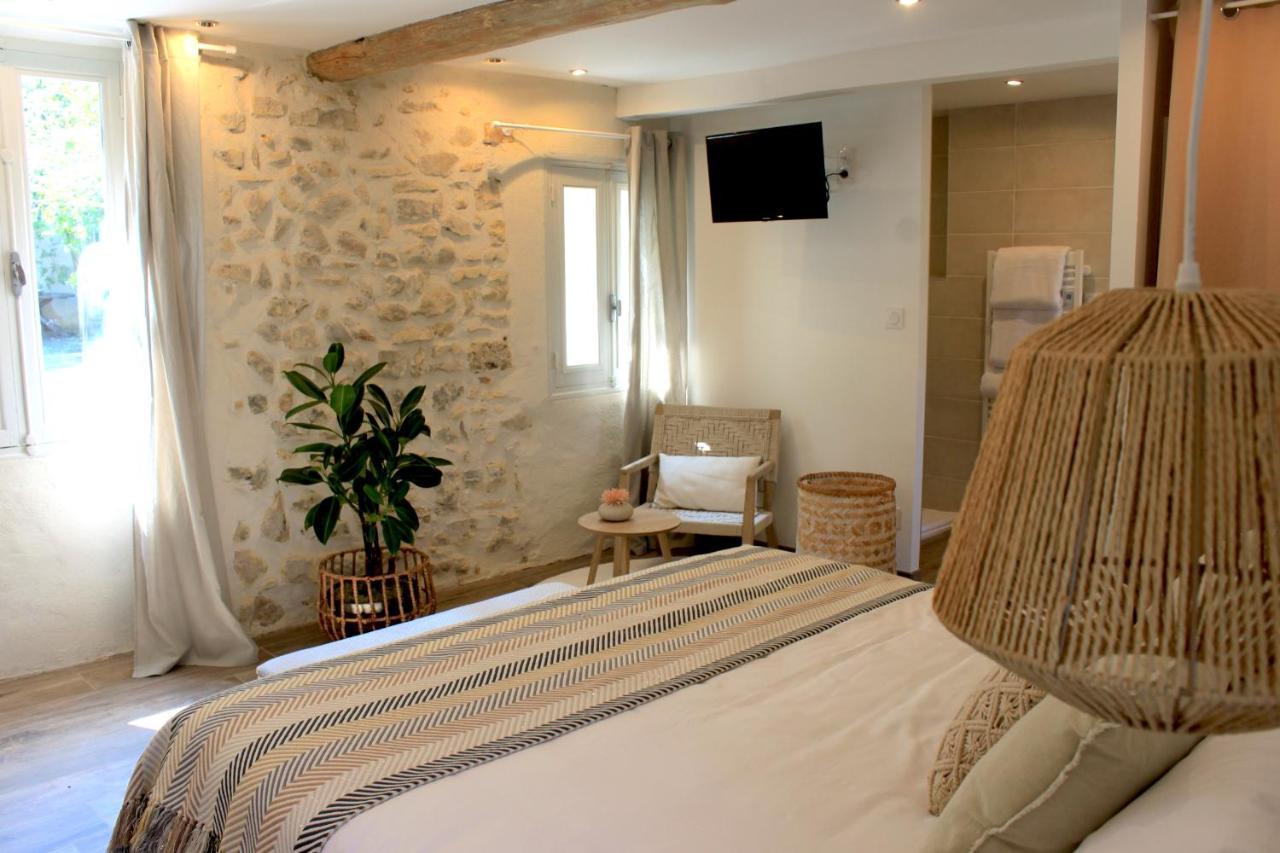 Les Maisons Du O Bed & Breakfast *